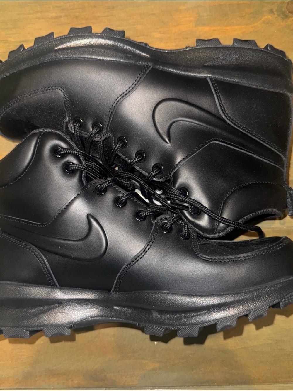 Nike Men's mamoa size 9 Black Tactical Hiking Boots